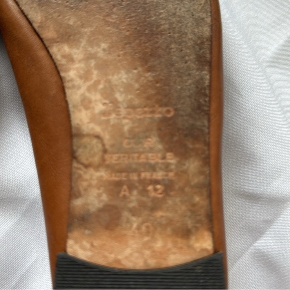 SOLD SOLD on Depop 

Repetto Women's Tan Ballet Flats - Picture 5 of 5